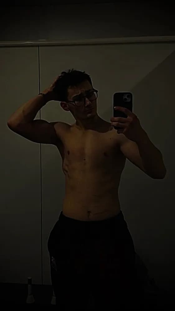 Profil de Gustavo, 18 ans, Plan cul à Rivières (Charente)