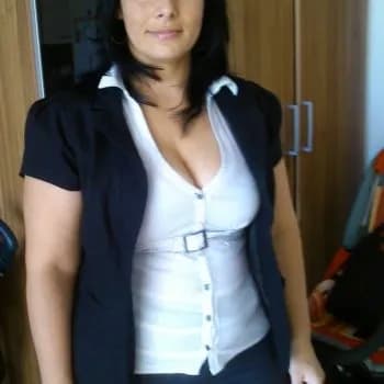Profil de Isra, 34 ans, Plan cul à Mijoux (Ain)