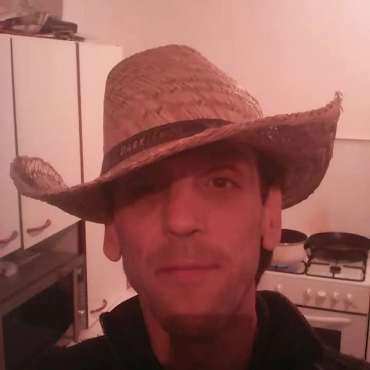 Profil de Anouar, 32 ans, Plan cul à Arpheuilles (Cher)