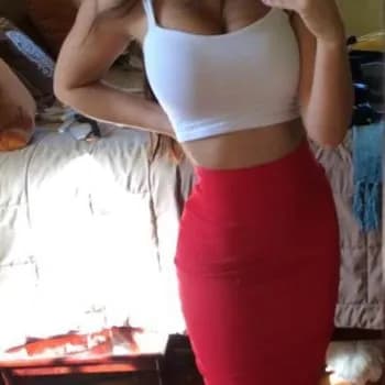 Syrine - Plan cul à Fouilleuse Profil de Syrine, 30 ans, Plan cul à Fouilleuse (Oise)