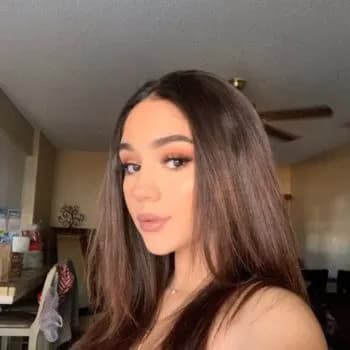 Profil de Zineb, 25 ans, Plan cul à Saint-James (Manche)