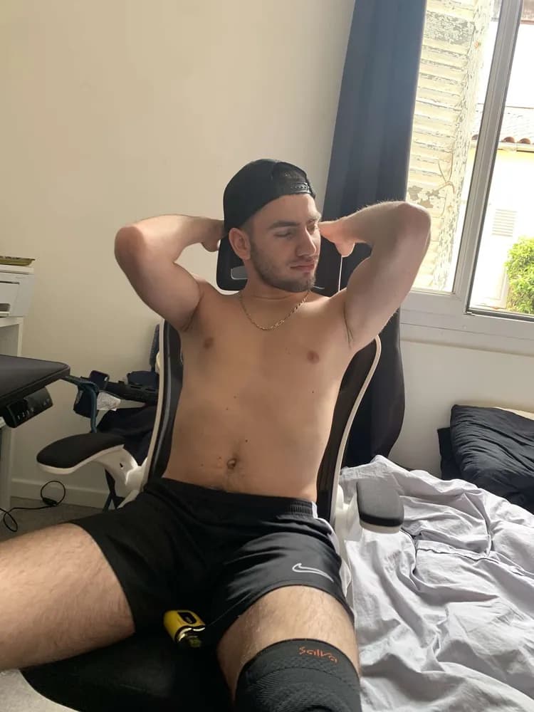 Profil de Abdel, 21 ans, Plan cul à Bédarrides (Vaucluse)