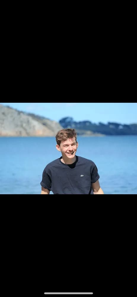 Profil de Viktor, 22 ans, Plan cul à Ardenais (Cher)