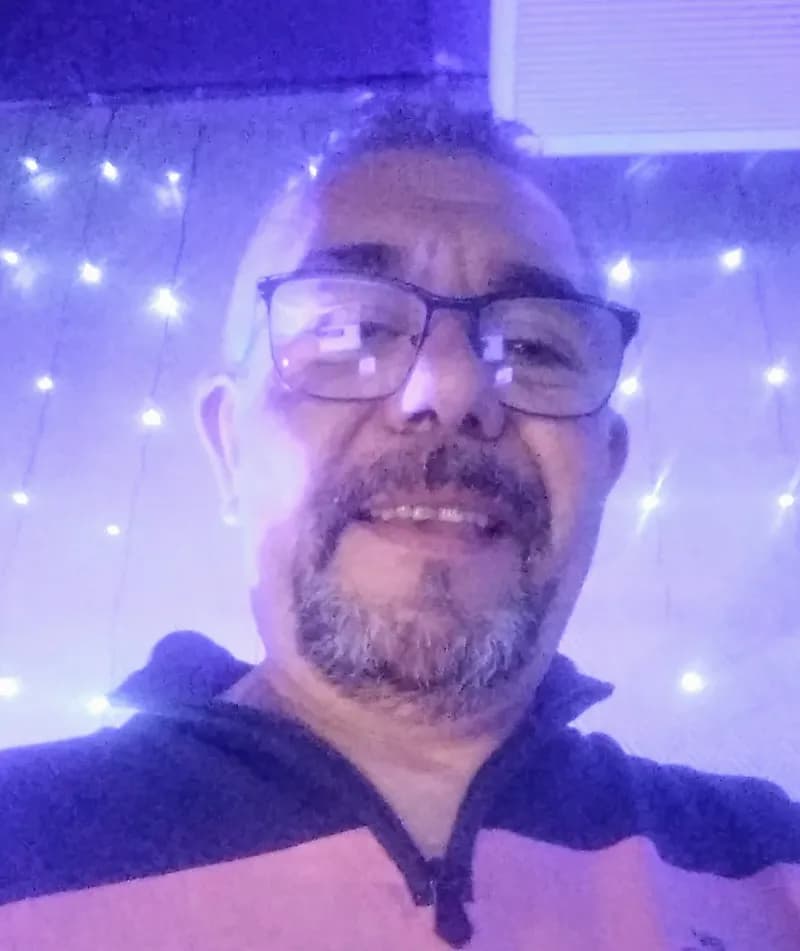 Profil de Lucio, 22 ans, Plan cul à Bords (Charente-Maritime)