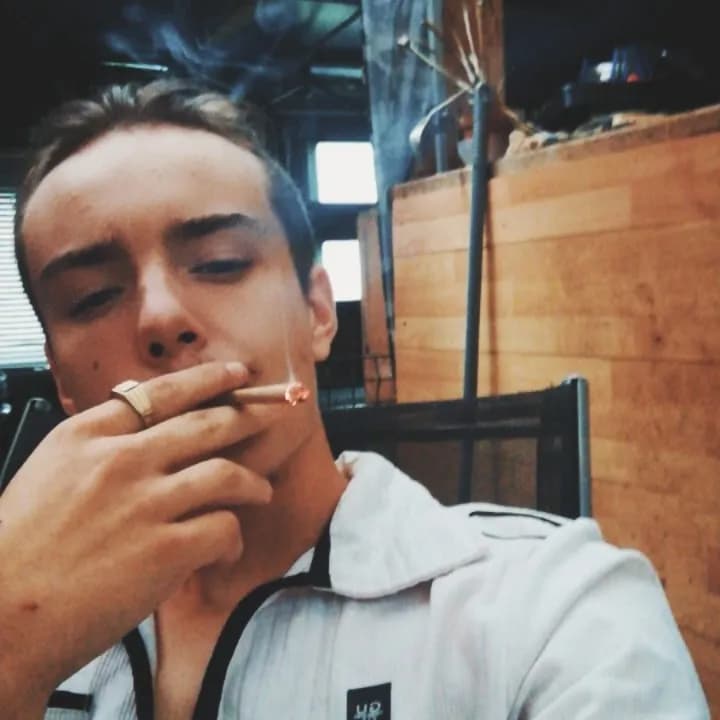 Profil de Liham, 28 ans, Plan cul à Vescours (Ain)