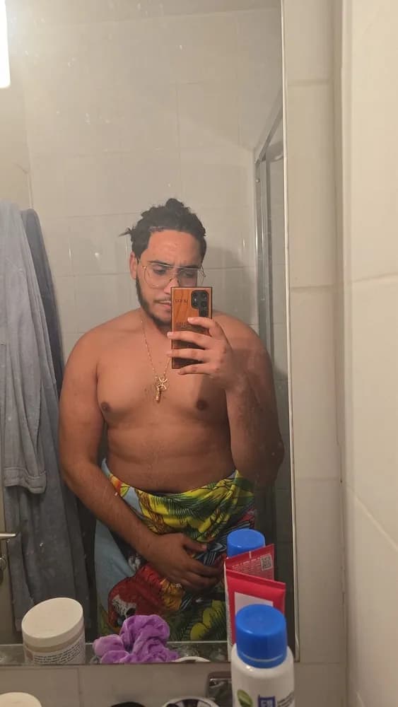 Profil de Ezio, 25 ans, Plan cul à Berneuil-sur-Aisne (Oise)