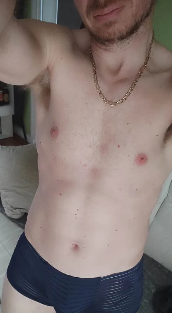 Léandre - Plan cul à Rémérangles Profil de Léandre, 34 ans, Plan cul à Rémérangles (Oise)