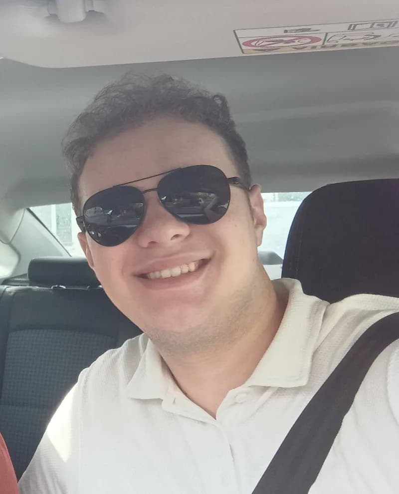 Oliver - Plan cul à Ilonse Profil de Oliver, 31 ans, Plan cul à Ilonse (Alpes-Maritimes)