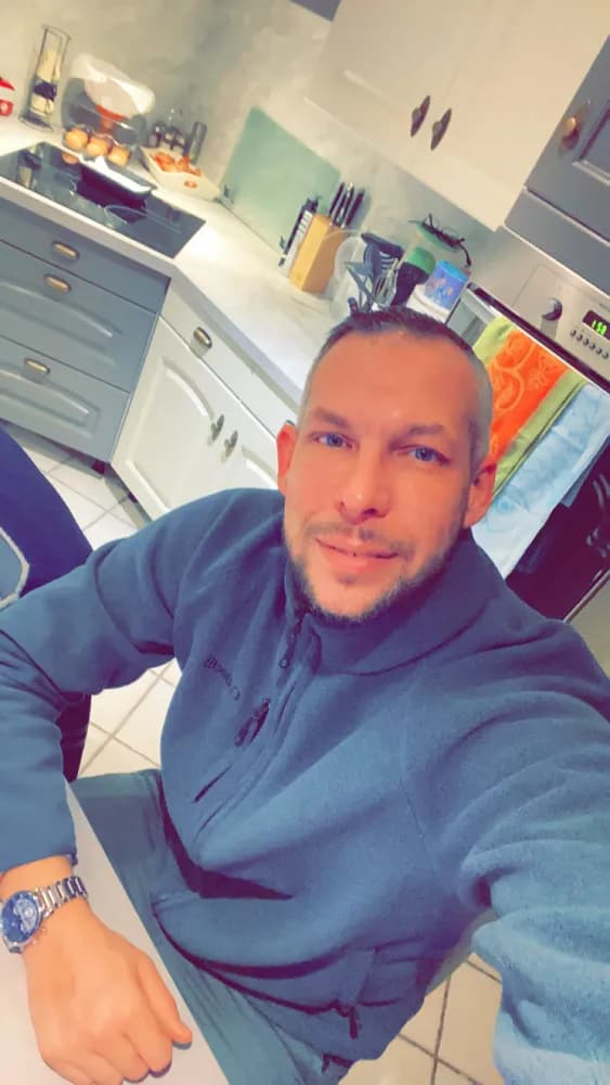 Ilhan - Plan cul à Saint-Amans Profil de Ilhan, 30 ans, Plan cul à Saint-Amans (Ariège)