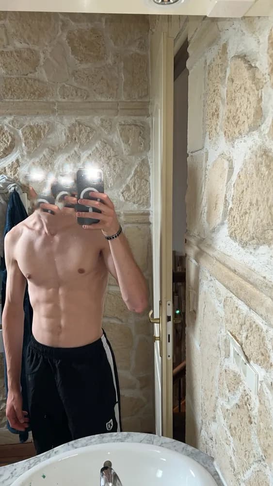 Chris - Plan cul à Basses Profil de Chris, 19 ans, Plan cul à Basses (Vienne)