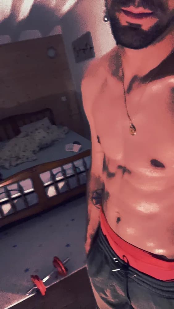 Taha - Plan cul à Buxières-sur-Arce Profil de Taha, 30 ans, Plan cul à Buxières-sur-Arce (Aube)