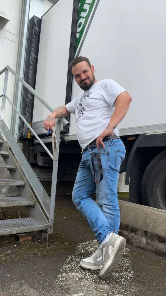 Profil de Jason, 25 ans, Plan cul à Vorly (Cher)