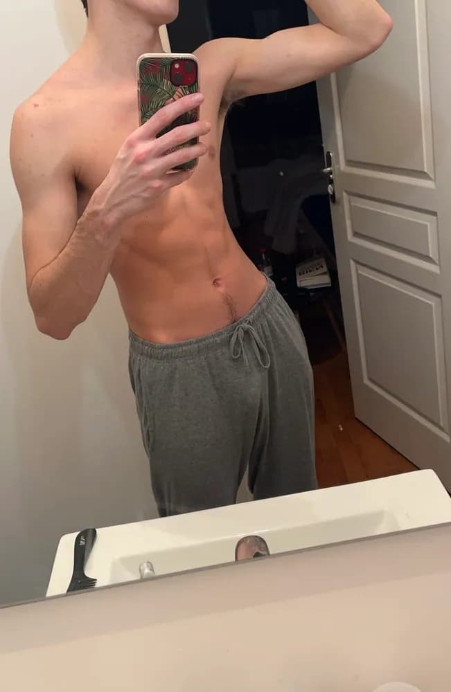 Jérémy - Plan cul à Écuras Profil de Jérémy, 20 ans, Plan cul à Écuras (Charente)