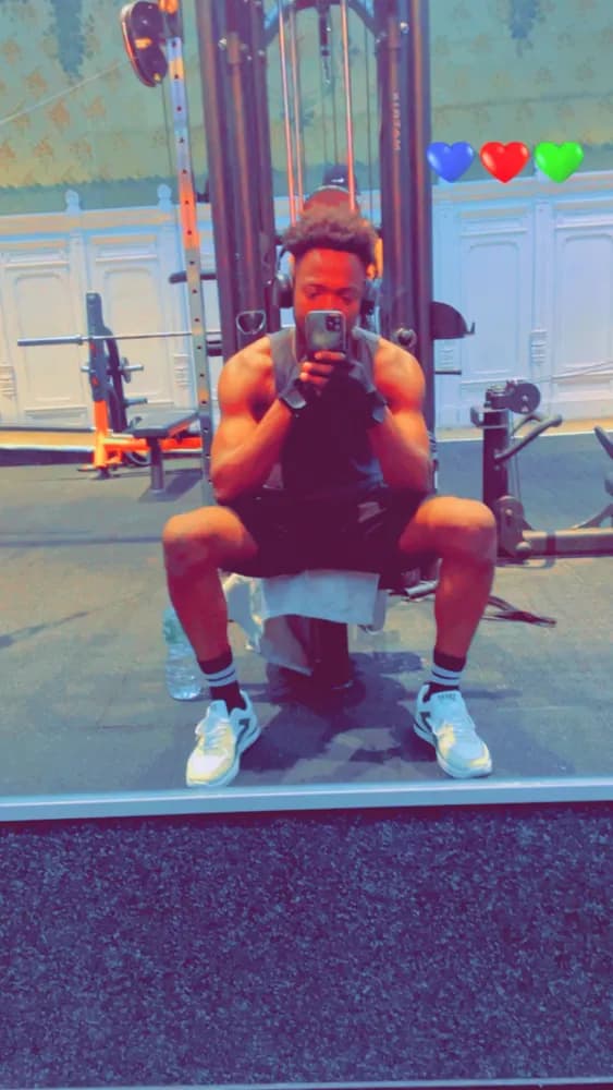 Profil de Lenny, 18 ans, Plan cul à Roquebrune (Gironde)