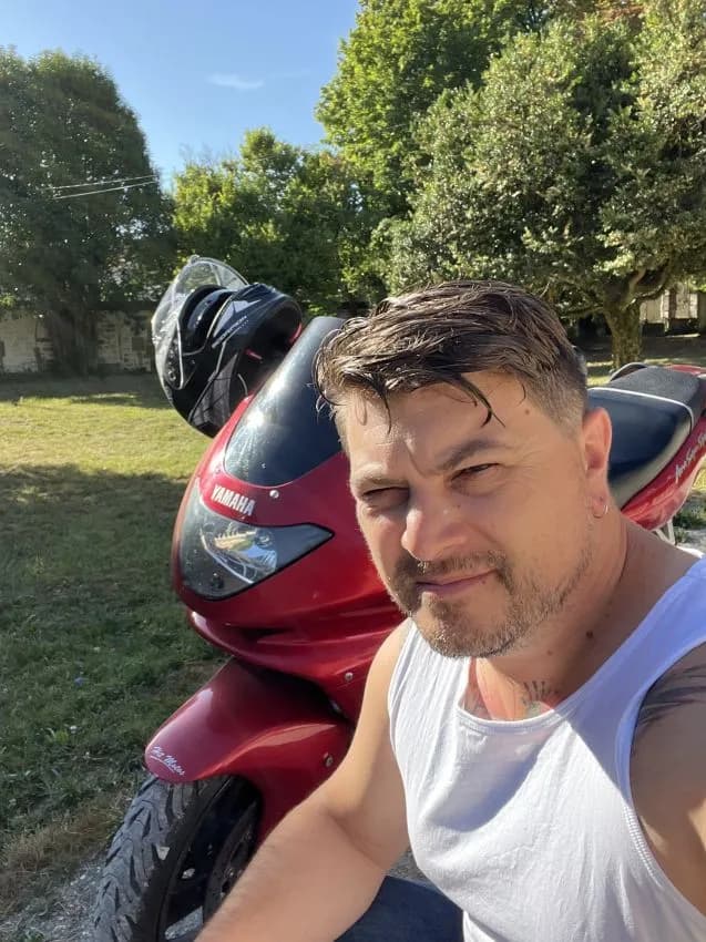 Profil de Gatien, 31 ans, Plan cul à Bayenghem-lès-Seninghem (Pas-de-Calais)