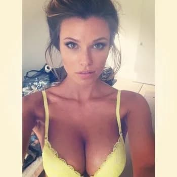 Profil de Ilona, 28 ans, Plan cul à Cayenne (Guyane)