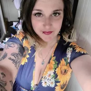 Profil de Lise, 18 ans, Plan cul à Lignières (Cher)