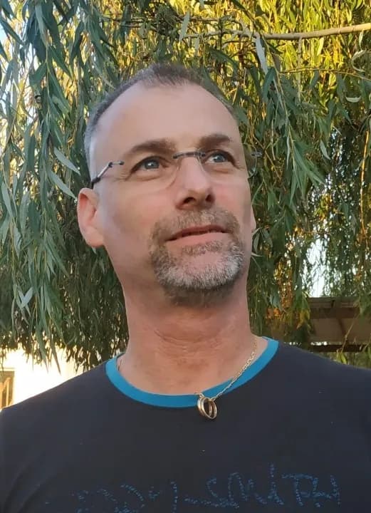 Profil de Enzo, 32 ans, Plan cul à Chirat-l'Église (Allier)