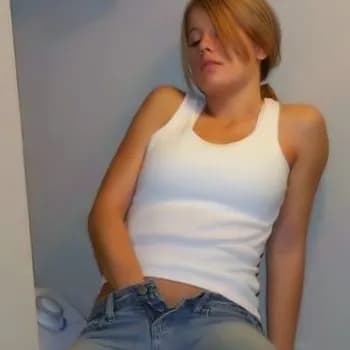 Kali - Plan cul à Châtillon-le-Roi Profil de Kali, 18 ans, Plan cul à Châtillon-le-Roi (Loiret)