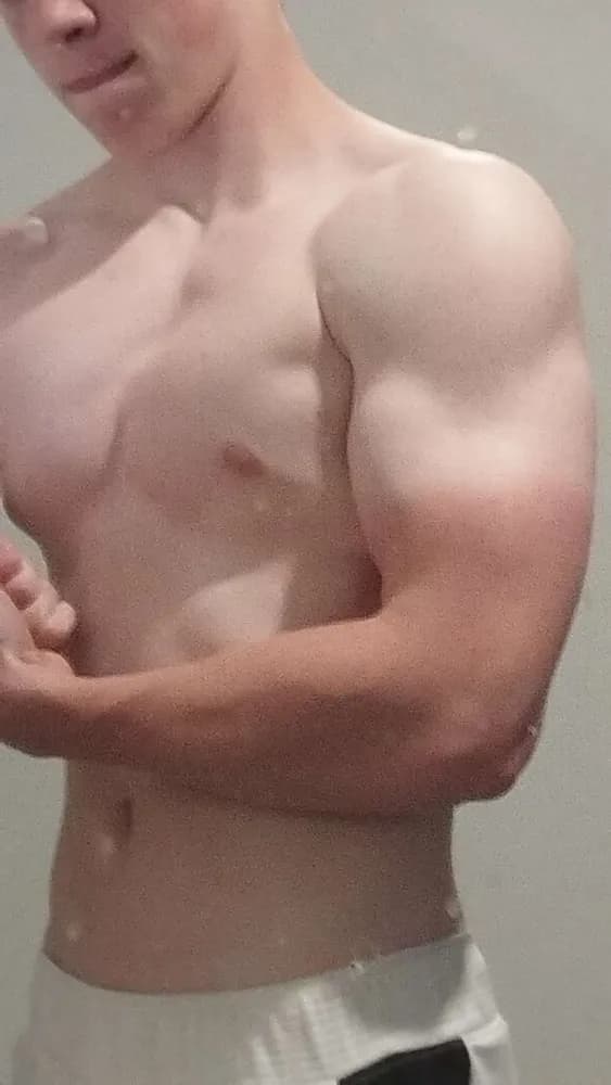 Profil de Youri, 23 ans, Plan cul à Nonac (Charente)