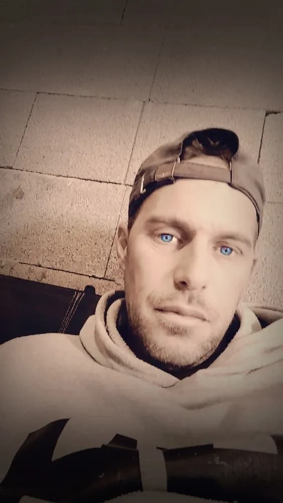 Profil de Aubin, 23 ans, Plan cul à Montfa (Tarn)