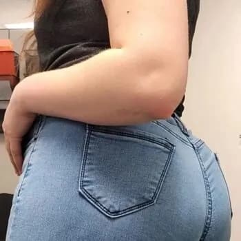 Profil de Emmanuelle, 31 ans, Plan cul à Guingamp (Côtes-d'Armor)