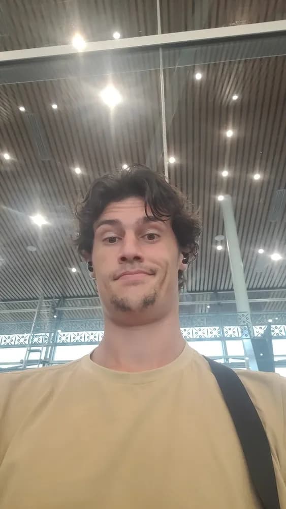 Profil de Amjad, 18 ans, Plan cul à Livry-Gargan (Seine-Saint-Denis)