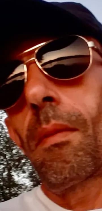 Johan - Plan cul à Ventouse Profil de Johan, 19 ans, Plan cul à Ventouse (Charente)