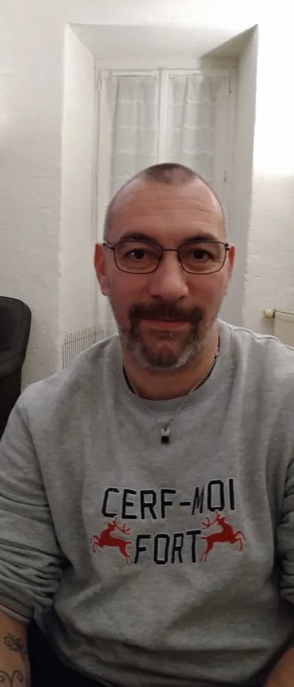 Wyatt - Plan cul à Orrouy Profil de Wyatt, 32 ans, Plan cul à Orrouy (Oise)