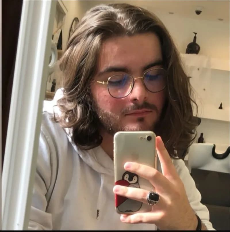 Thibaud - Plan cul à L'Hôpital-le-Grand Profil de Thibaud, 34 ans, Plan cul à L'Hôpital-le-Grand (Loire)