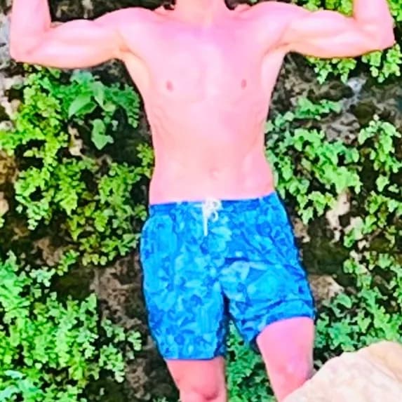 Ali - Plan cul à Morre Profil de Ali, 27 ans, Plan cul à Morre (Doubs)