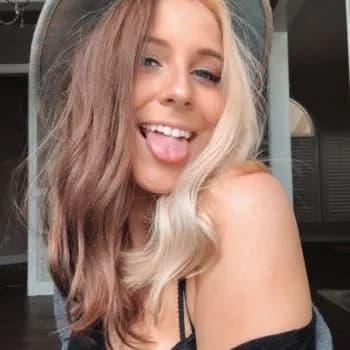 Alyssa - Plan cul à Écuras Profil de Alyssa, 28 ans, Plan cul à Écuras (Charente)