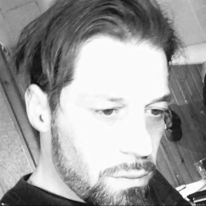 Balthazar - Plan cul à Combles Profil de Balthazar, 33 ans, Plan cul à Combles (Somme)